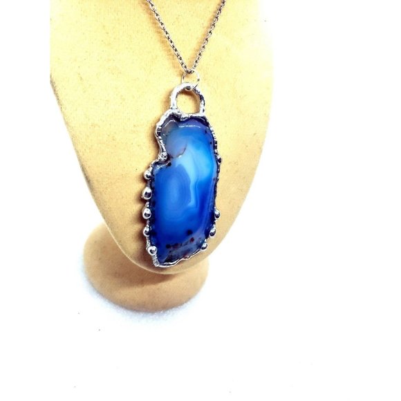 Gothic Blue agate crystal necklace - Picture 5 of 12